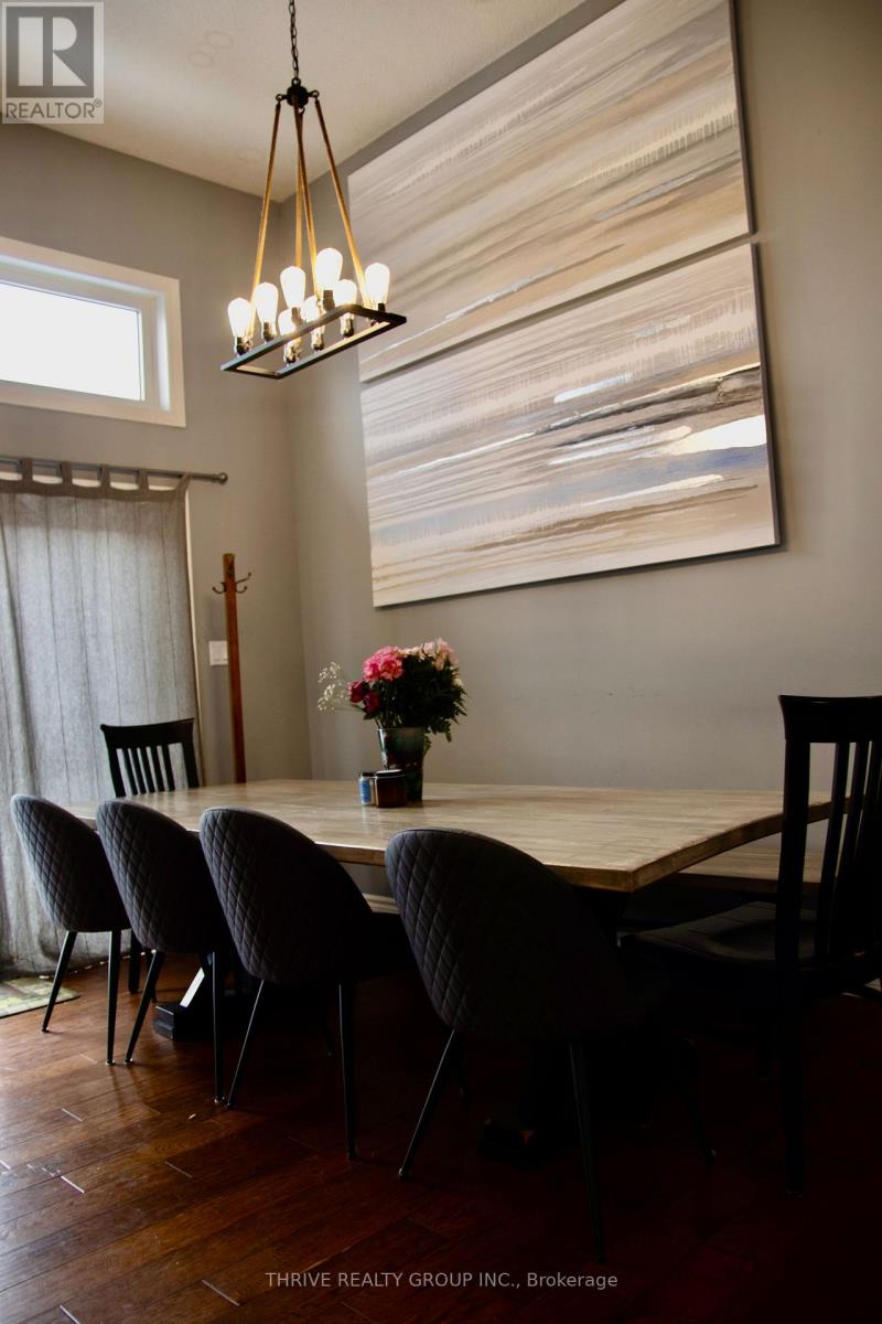 803 Wild Rose Lane, London North (North M), Ontario  N6H 5X4 - Photo 7 - X12758616