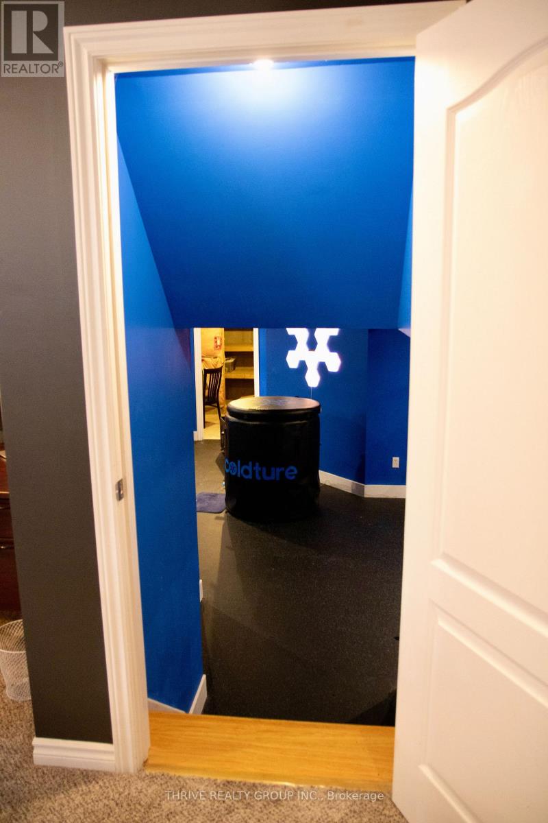 803 Wild Rose Lane, London North (North M), Ontario  N6H 5X4 - Photo 22 - X12758616