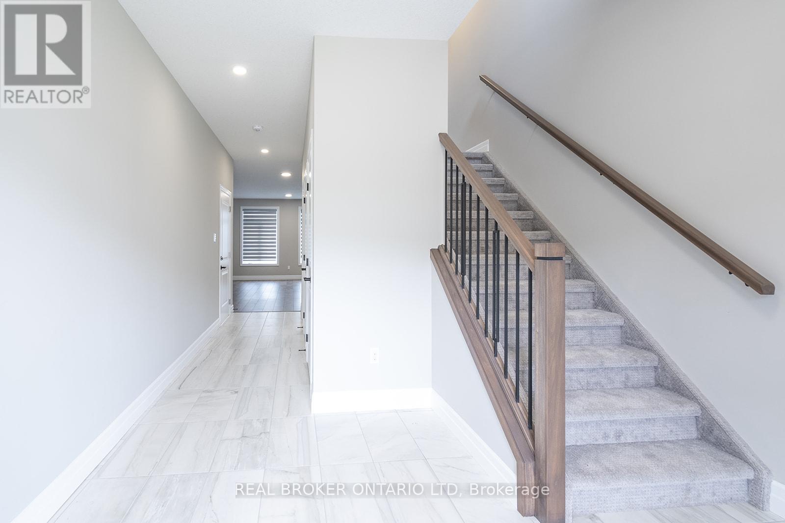 57 Acorn Trail, St. Thomas, Ontario  N5R 0H8 - Photo 2 - X12758630