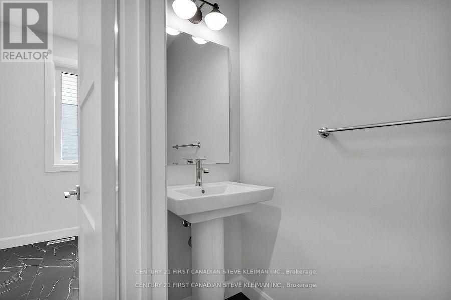 1331 Bush Hill Link, London North, Ontario  N6G 0X6 - Photo 13 - X12758676