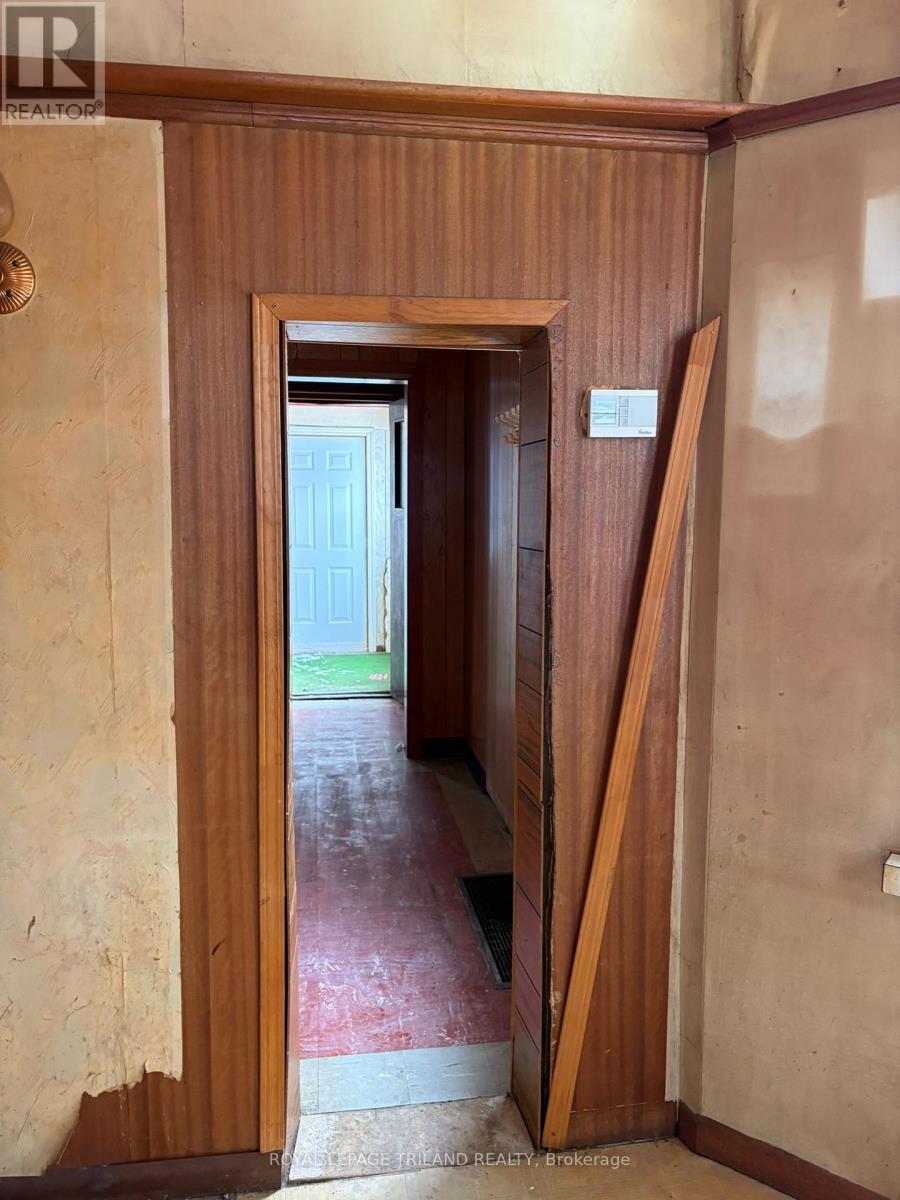 Photo 18 of 18 for 686 Elias Street