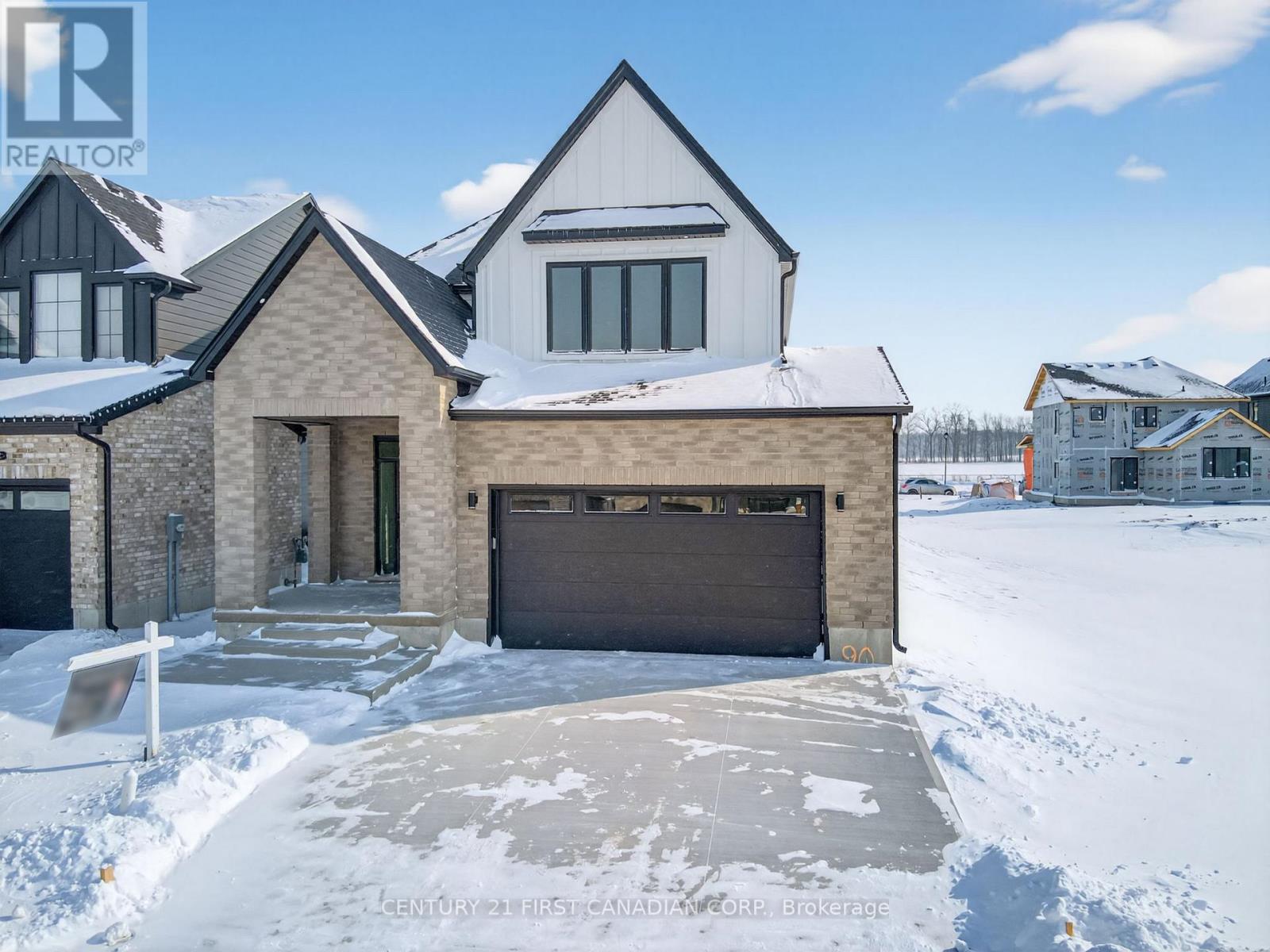 12 Sheldabren Street, North Middlesex, Ontario  N0M 1A0 - Photo 2 - X12758938