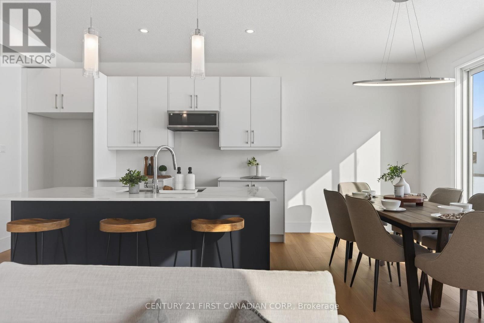 12 Sheldabren Street, North Middlesex, Ontario  N0M 1A0 - Photo 9 - X12758938