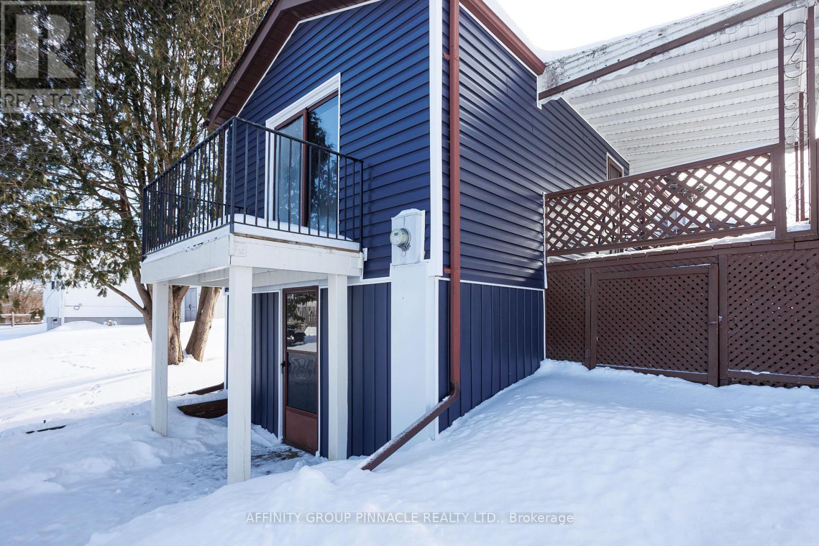 11 Homewood Avenue, Kawartha Lakes, Ontario  K9V 0H5 - Photo 12 - X12757198