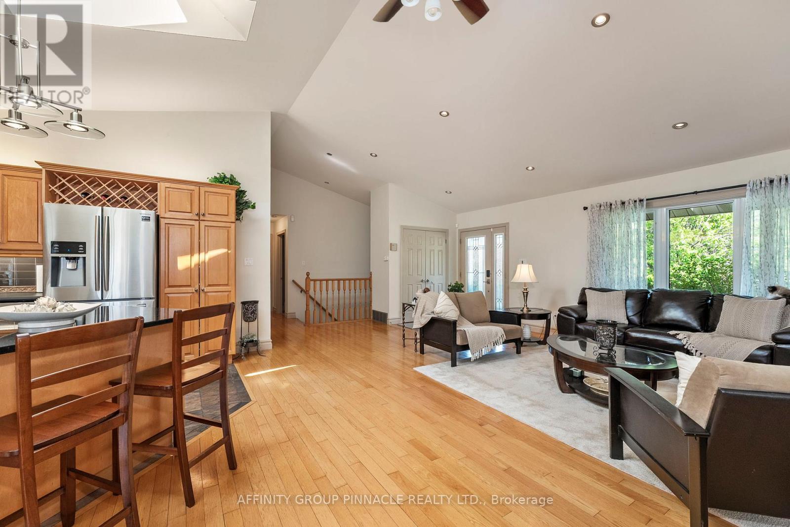 3 David Drive, Kawartha Lakes (Lindsay), Ontario  K9V 5G7 - Photo 15 - X12757408