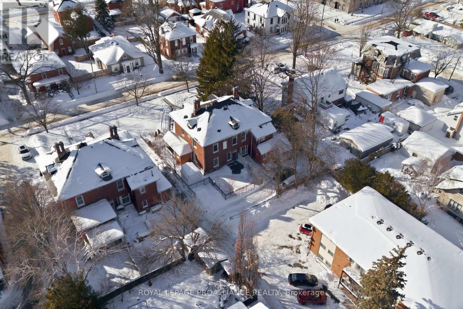 219 Charles Street, Belleville (Belleville Ward), Ontario  K8N 3M3 - Photo 8 - X12757704