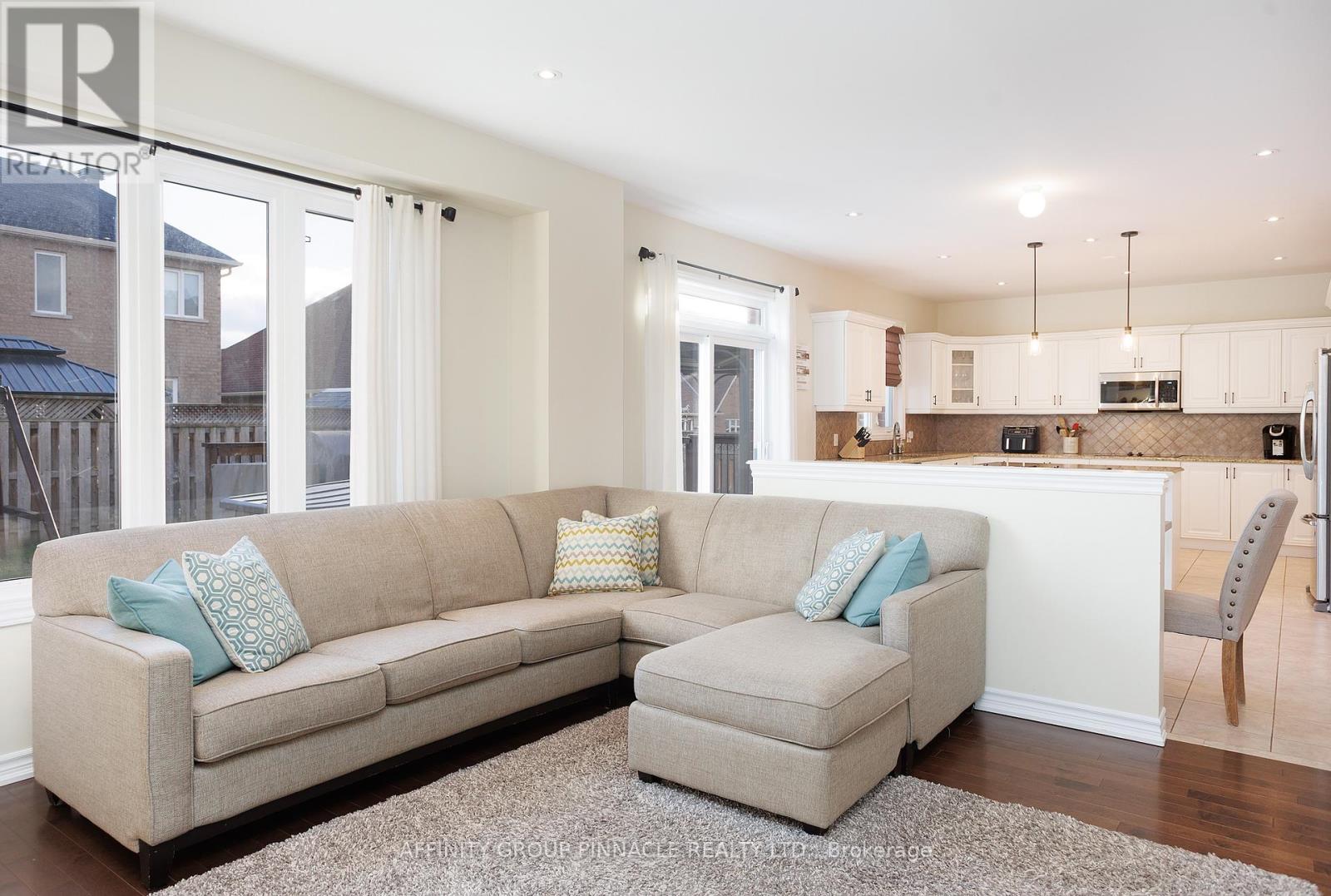 31 Ellis Crescent, Kawartha Lakes (Lindsay), Ontario  K9V 0A5 - Photo 17 - X12757772