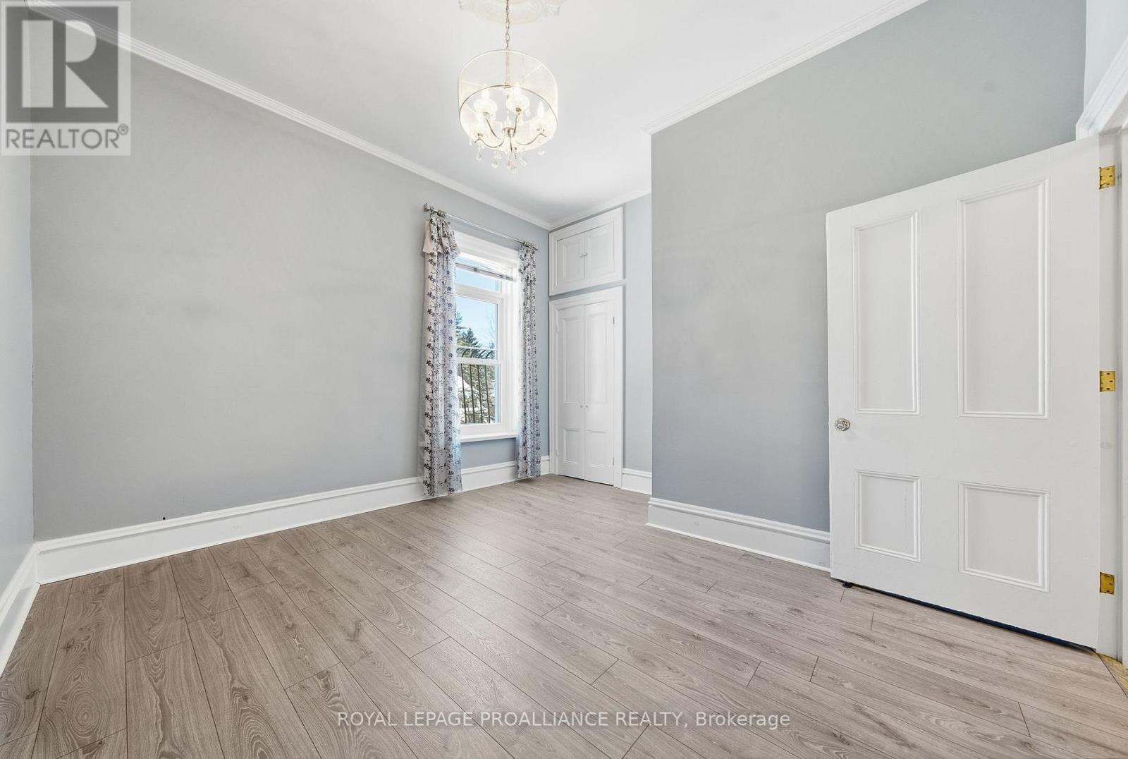 219 Charles Street, Belleville (Belleville Ward), Ontario  K8N 3M3 - Photo 32 - X12757704