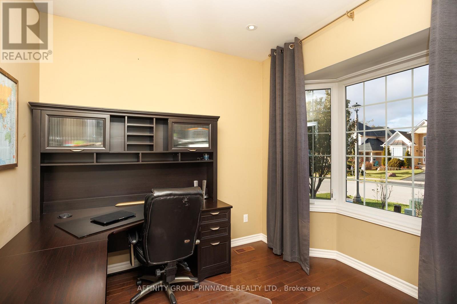 31 Ellis Crescent, Kawartha Lakes (Lindsay), Ontario  K9V 0A5 - Photo 36 - X12757772