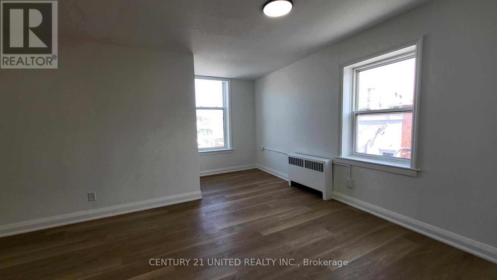 C - 409 Chambers Street, Peterborough (Town Ward 3), Ontario  K9H 3T9 - Photo 3 - X12757980