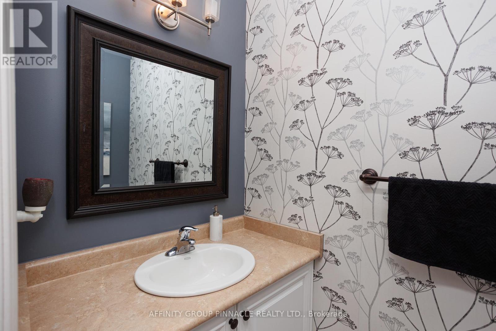 31 Ellis Crescent, Kawartha Lakes (Lindsay), Ontario  K9V 0A5 - Photo 21 - X12757772