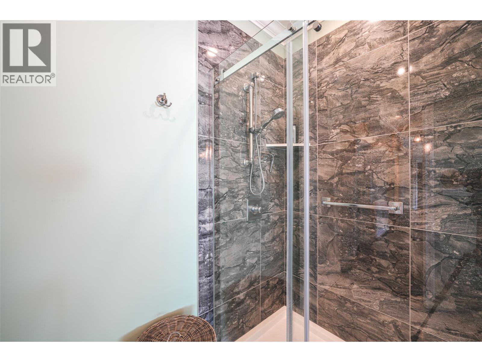 6209 Tatlow Road, Salmon Arm, British Columbia  V1E 2X7 - Photo 20 - 10374096