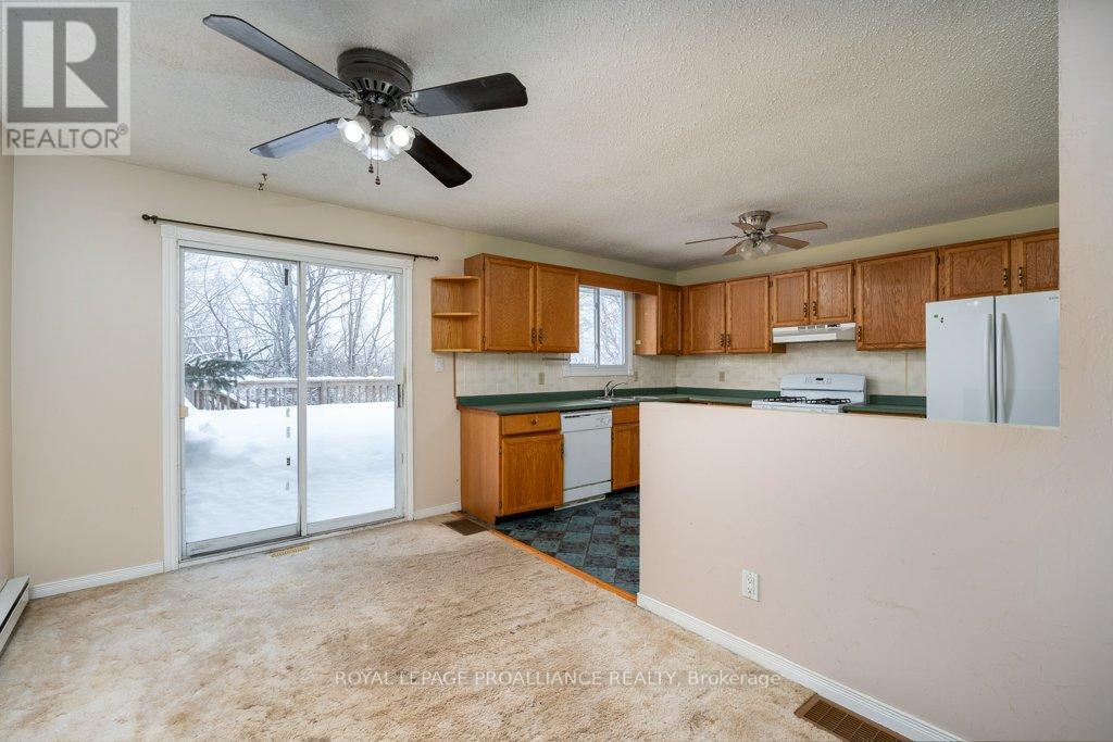 23 Ireland Drive, Quinte West (Trenton Ward), Ontario  K8V 5X4 - Photo 11 - X12758754