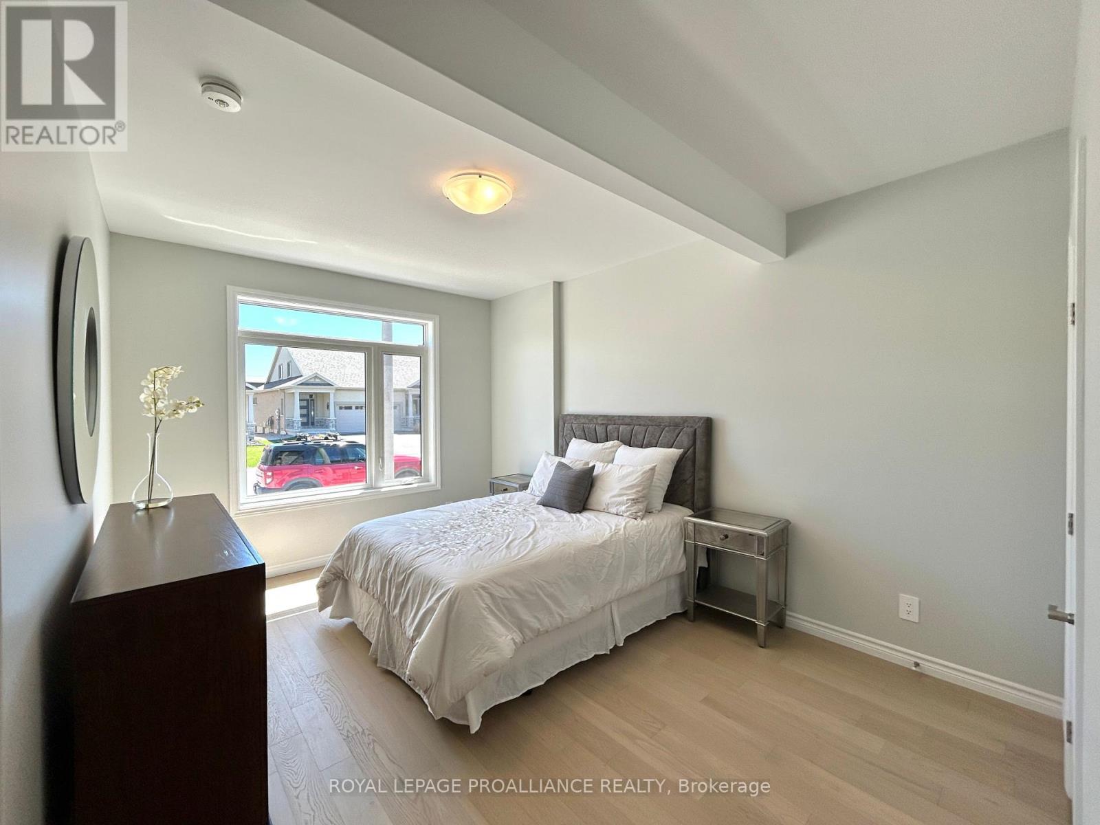 79 Athabaska Drive, Belleville (Thurlow Ward), Ontario  K8N 0T1 - Photo 4 - X12758900