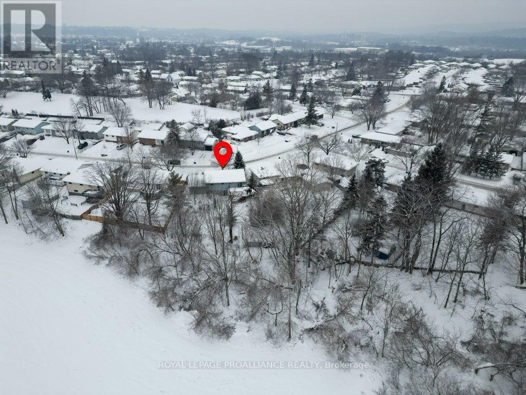 23 Ireland Drive, Quinte West (Trenton Ward), Ontario  K8V 5X4 - Photo 39 - X12758754