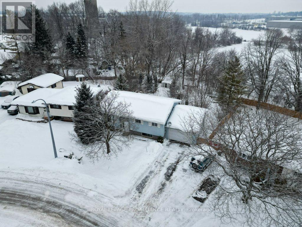 23 Ireland Drive, Quinte West (Trenton Ward), Ontario  K8V 5X4 - Photo 30 - X12758754