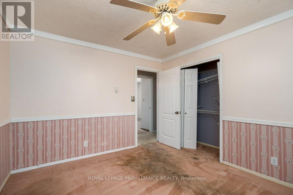 23 Ireland Drive, Quinte West (Trenton Ward), Ontario  K8V 5X4 - Photo 21 - X12758754