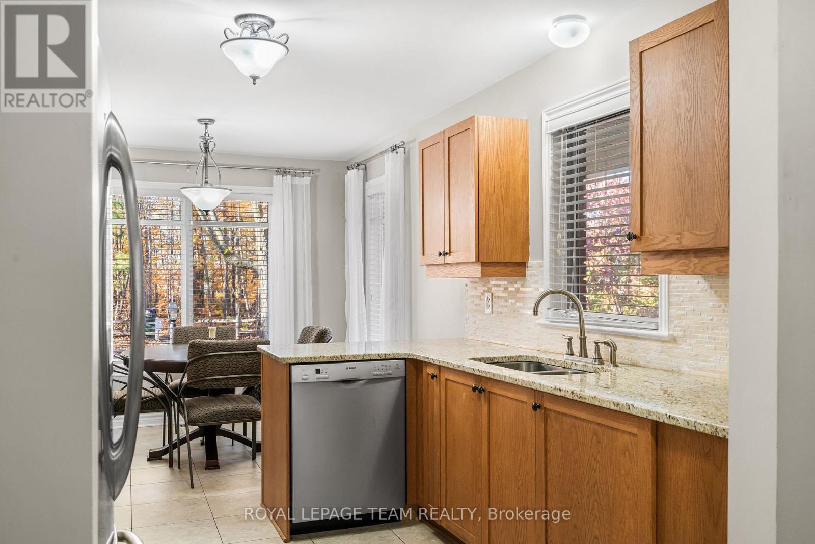 16 Spinney Way, Ottawa, Ontario  K2J 4Y8 - Photo 6 - X12492492