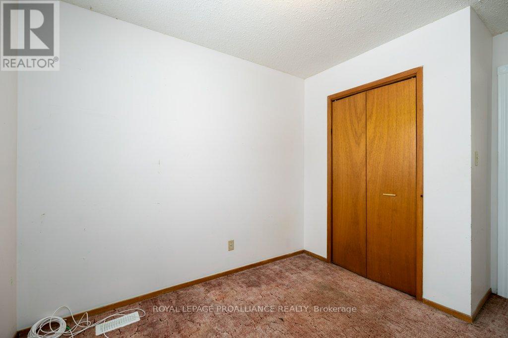 23 Ireland Drive, Quinte West (Trenton Ward), Ontario  K8V 5X4 - Photo 17 - X12758754