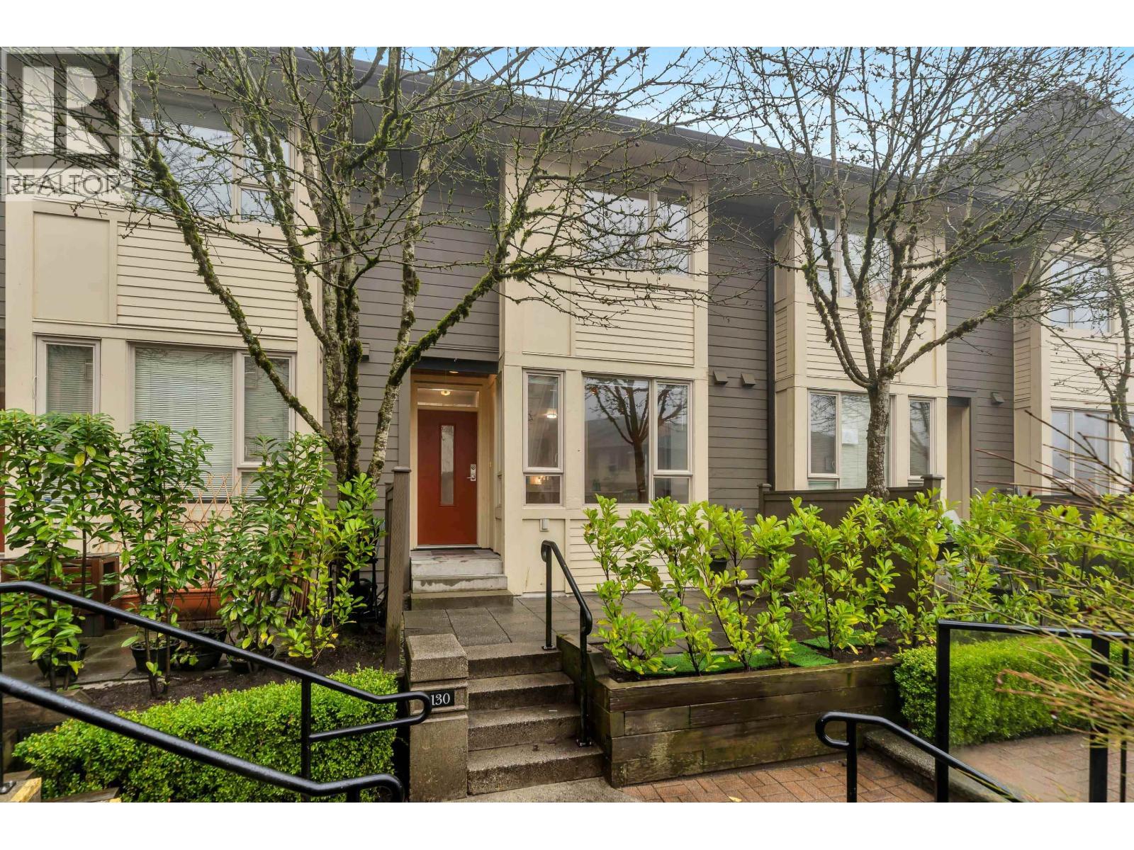 130 9229 UNIVERSITY CRESCENT, Burnaby, British Columbia