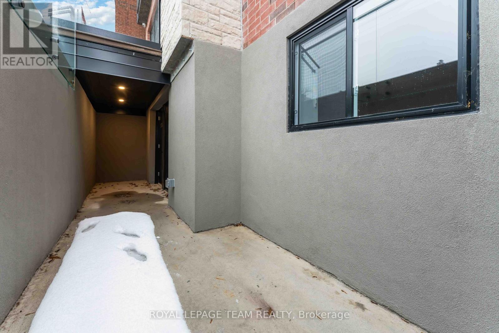 1 - 342 Fifth Avenue, Ottawa, Ontario  K1S 2N7 - Photo 28 - X12679196