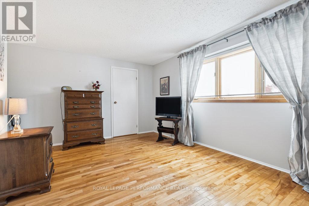 2314 Cotters Crescent, Ottawa, Ontario  K1V 8Y6 - Photo 24 - X12754012