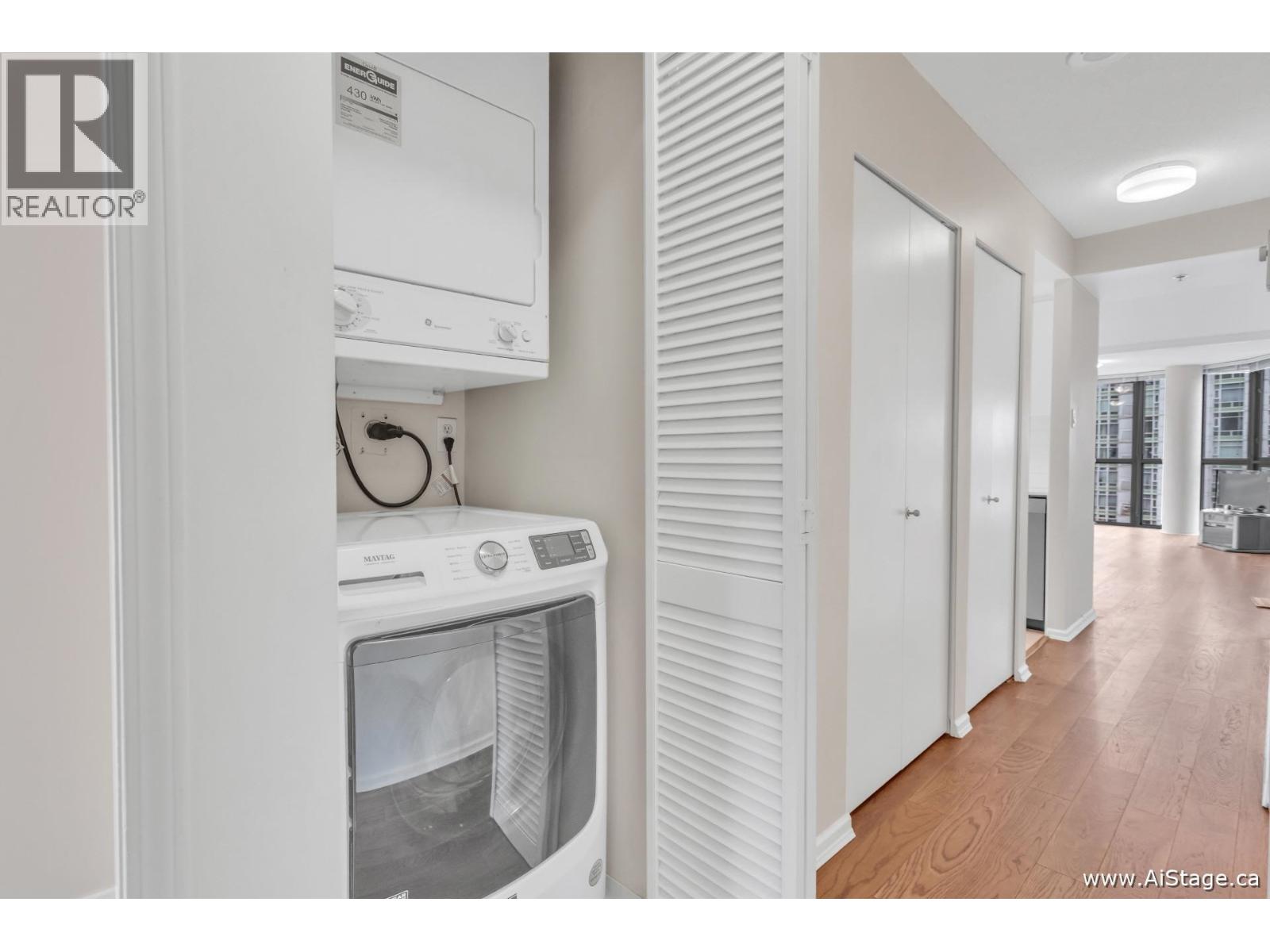 905 238 Alvin Narod Mews, Vancouver, British Columbia  V6B 5Z3 - Photo 19 - R3086673