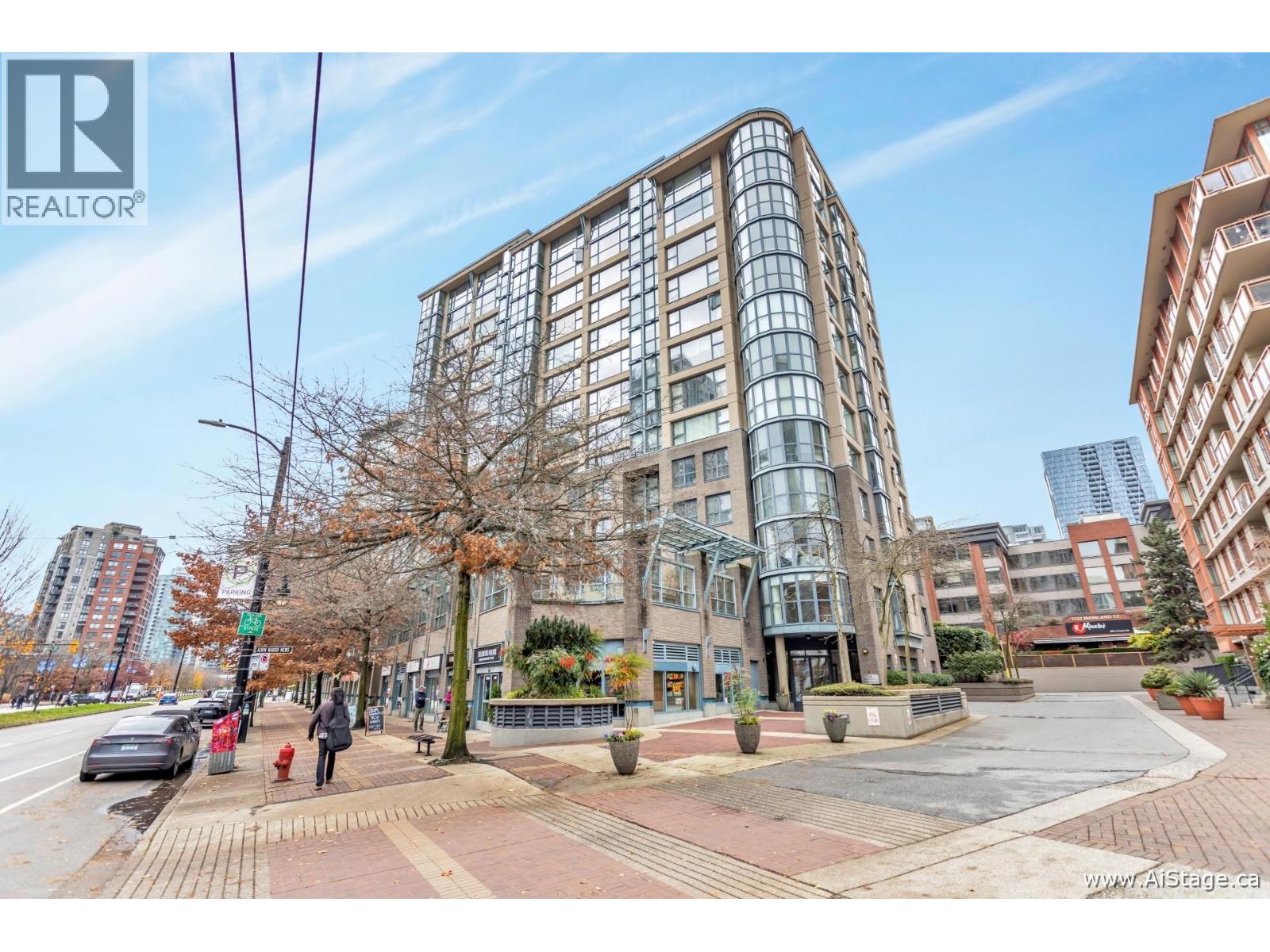 905 238 Alvin Narod Mews, Vancouver, British Columbia  V6B 5Z3 - Photo 4 - R3086673