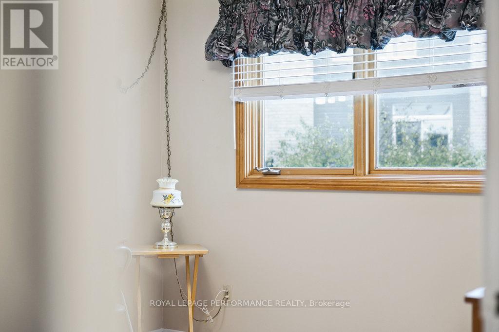 2314 Cotters Crescent, Ottawa, Ontario  K1V 8Y6 - Photo 28 - X12754012