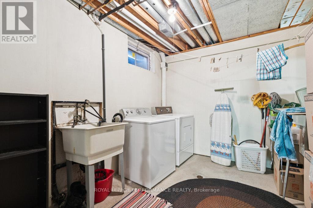 2314 Cotters Crescent, Ottawa, Ontario  K1V 8Y6 - Photo 35 - X12754012