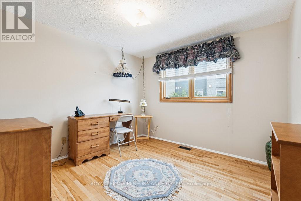 2314 Cotters Crescent, Ottawa, Ontario  K1V 8Y6 - Photo 27 - X12754012