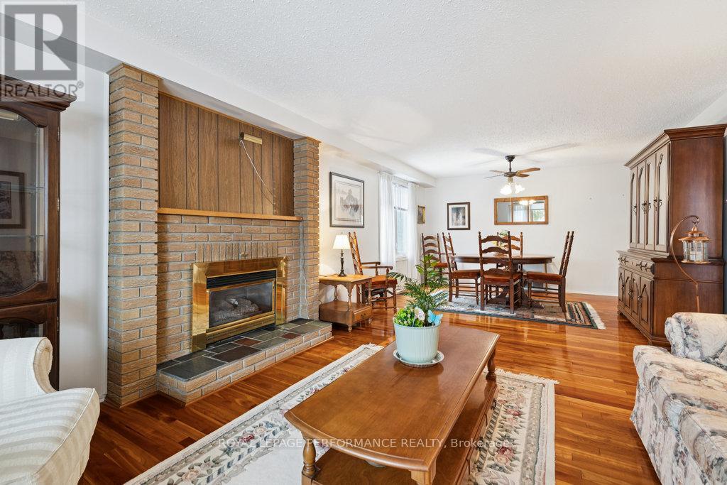 2314 Cotters Crescent, Ottawa, Ontario  K1V 8Y6 - Photo 9 - X12754012