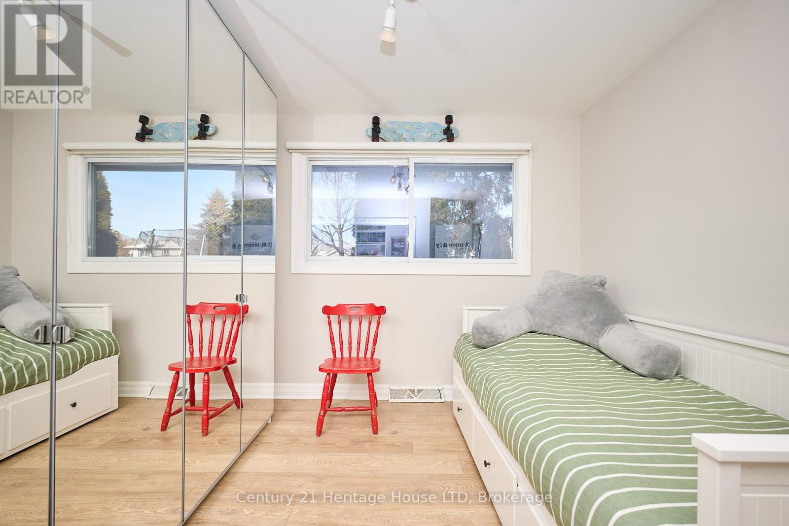 6887 Fairlawn Crescent, Niagara Falls, Ontario  L2G 5B1 - Photo 11 - X12614056