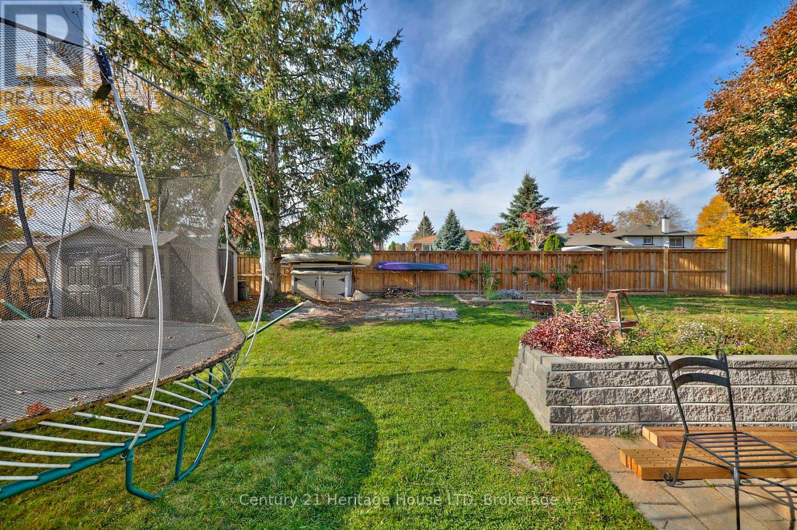 6887 Fairlawn Crescent, Niagara Falls, Ontario  L2G 5B1 - Photo 46 - X12614056