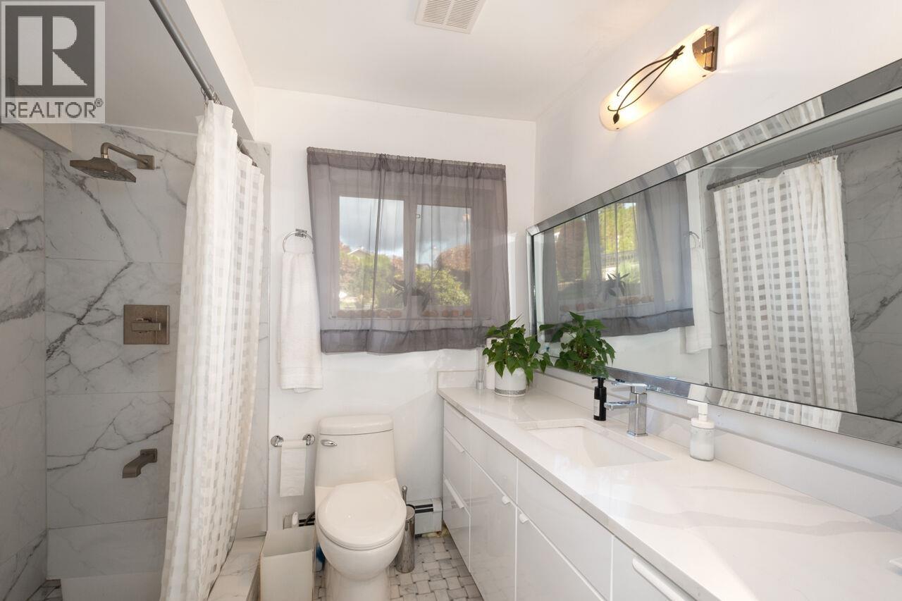 8240 Manson Drive, Burnaby, British Columbia  V5A 2C2 - Photo 29 - R3086640