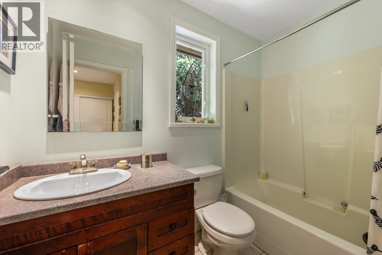 576 Cates Hill Road, Bowen Island, British Columbia  V0N 1G2 - Photo 31 - R3086662