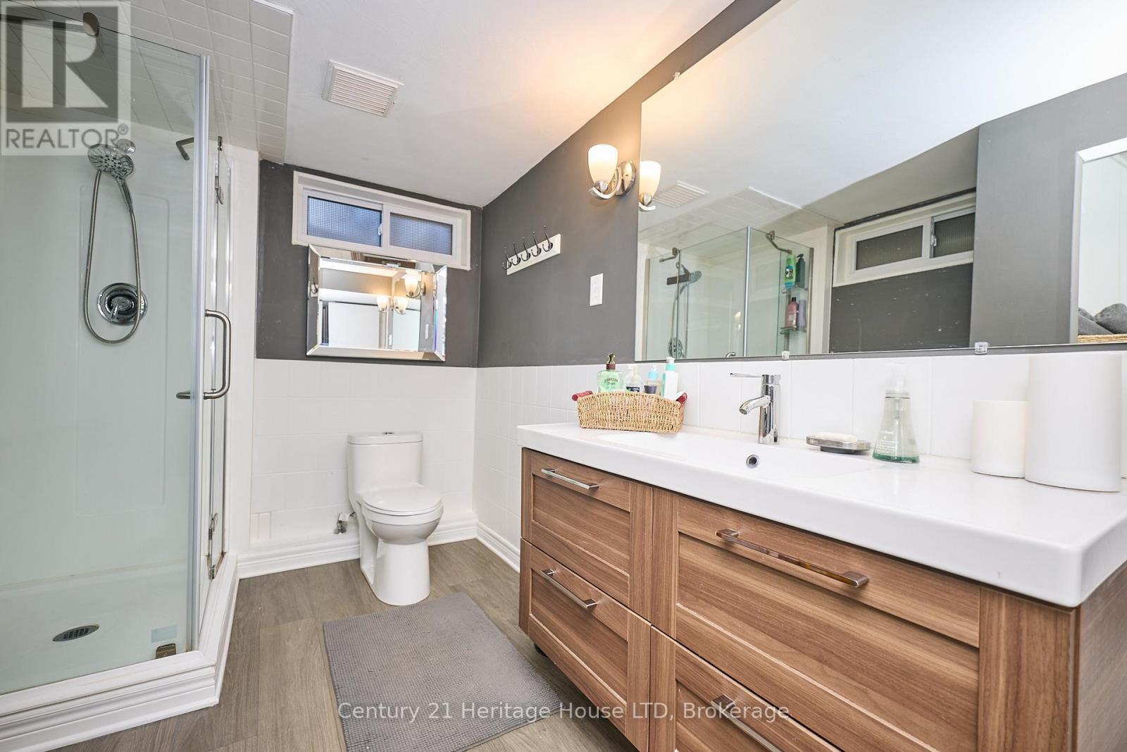 6887 Fairlawn Crescent, Niagara Falls, Ontario  L2G 5B1 - Photo 23 - X12614056