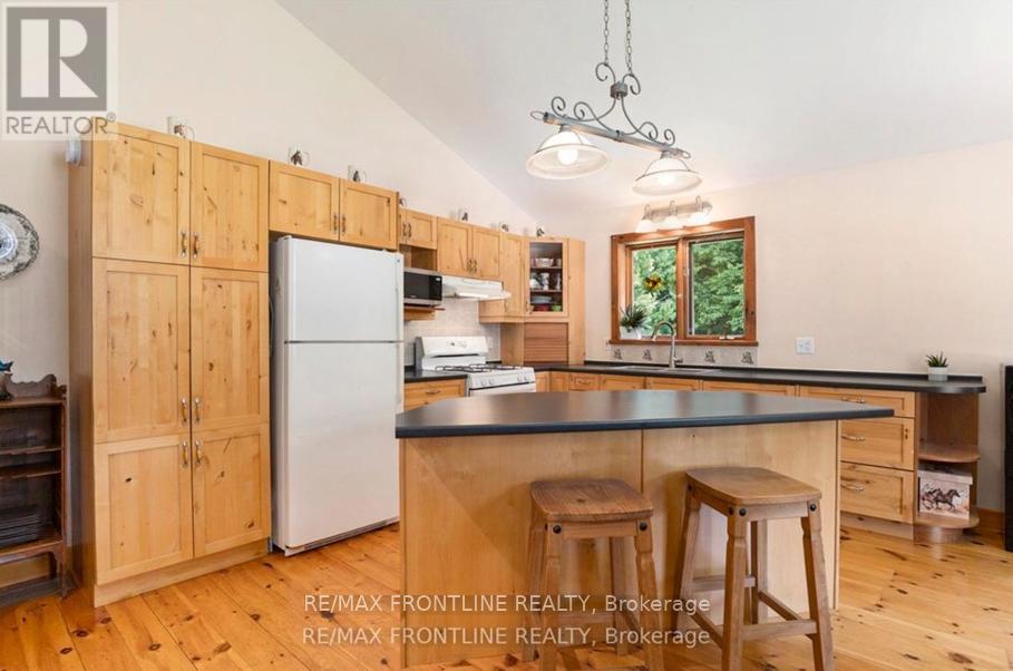 530 Miners Point Road, Tay Valley, Ontario  K7H 3C5 - Photo 13 - X12759206