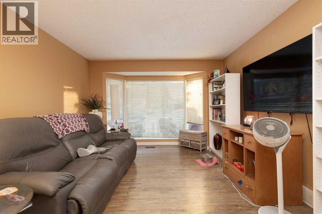 78 Pensacola Court W, Lethbridge, Alberta  T1K 4R6 - Photo 4 - A2273550