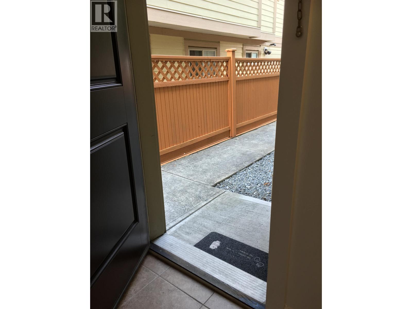 Garden 5973 Woodsworth Street, Burnaby, British Columbia  V5G 1S9 - Photo 2 - R3086685