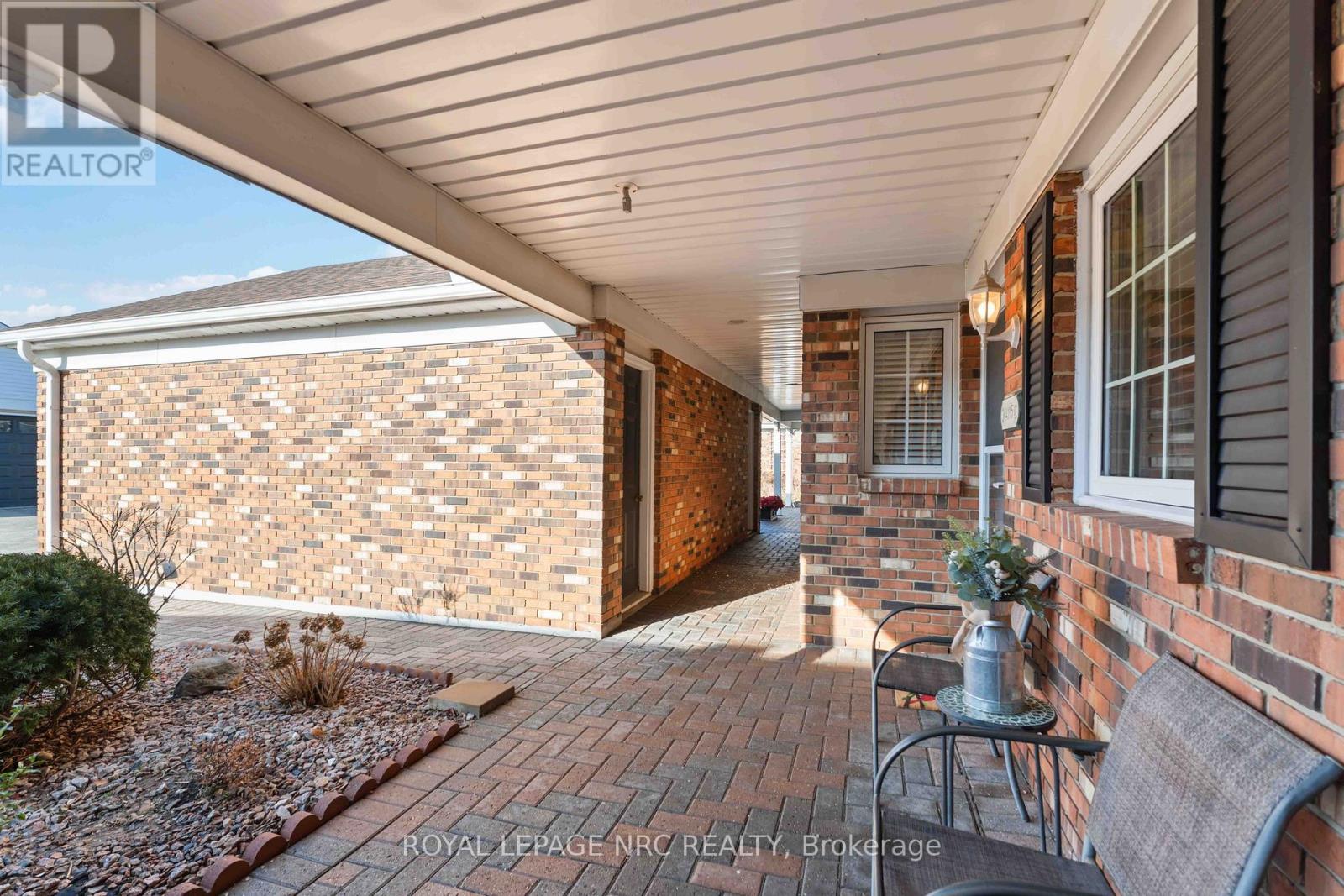 4115 Apple Blossom Lane, Lincoln, Ontario  L0R 2C0 - Photo 3 - X12683736