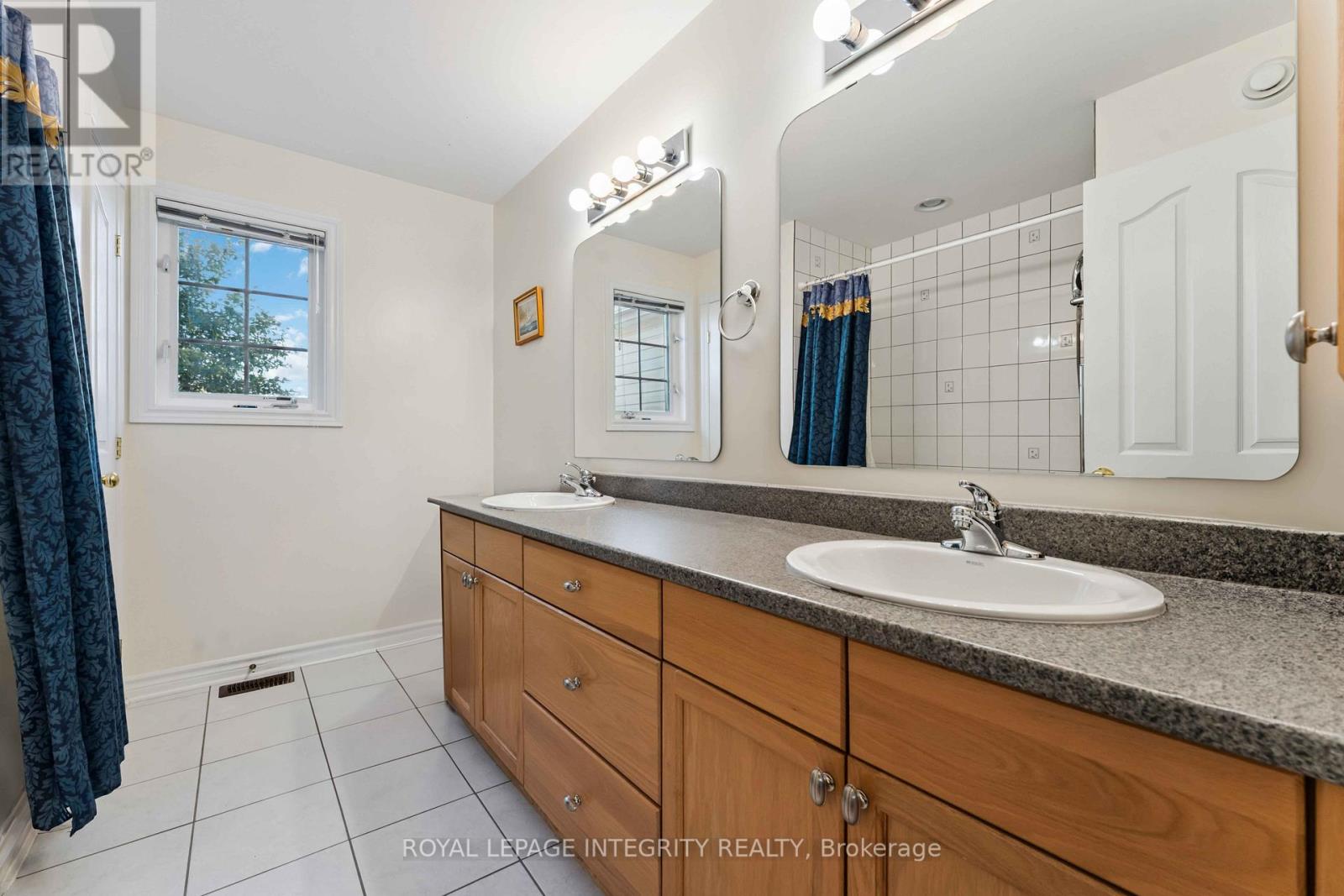 101 Spiritwood Drive, Ottawa, Ontario  K2M 3A1 - Photo 25 - X12758420