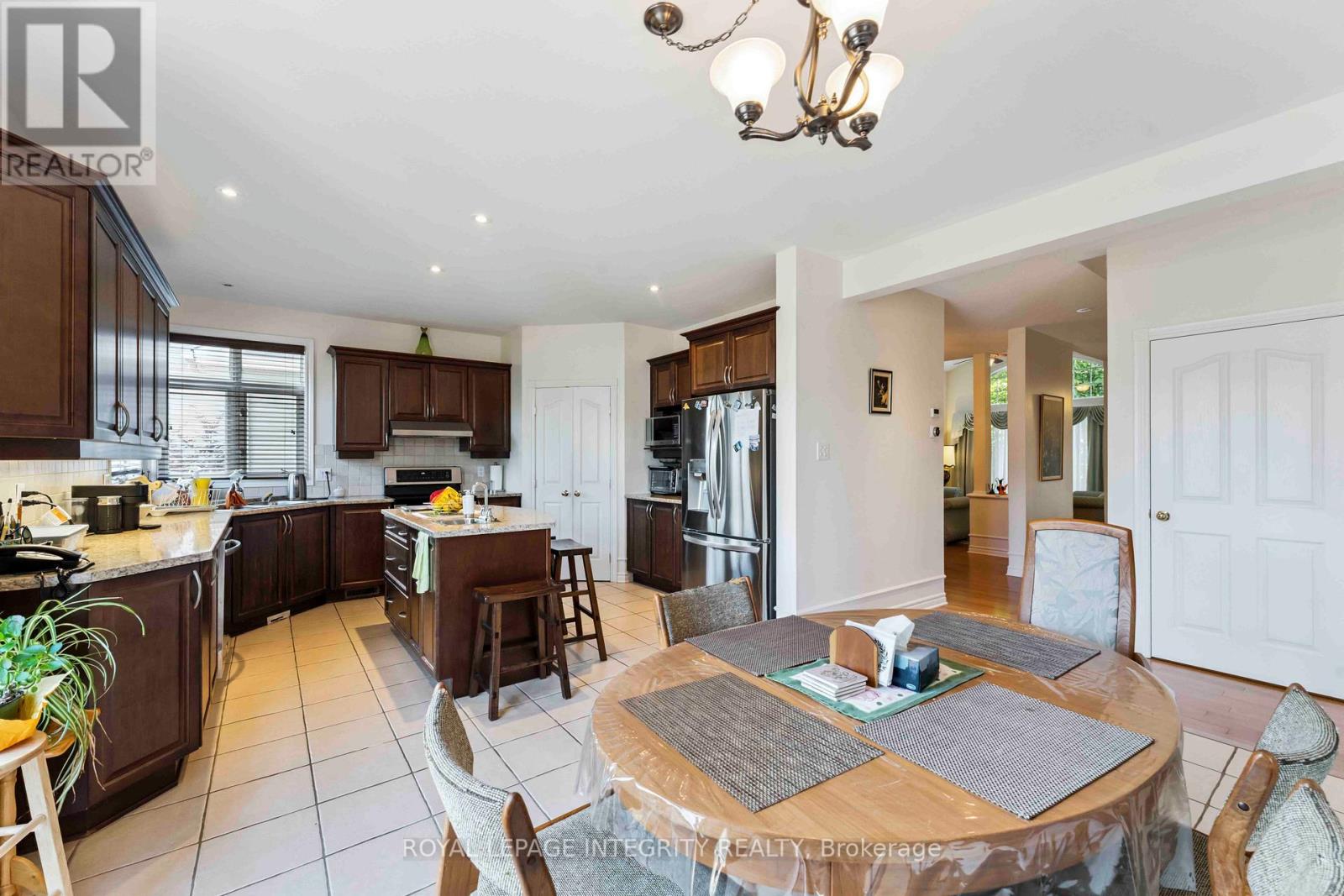 101 Spiritwood Drive, Ottawa, Ontario  K2M 3A1 - Photo 9 - X12758420