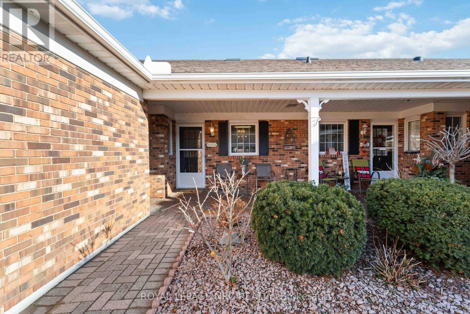 4115 Apple Blossom Lane, Lincoln, Ontario  L0R 2C0 - Photo 2 - X12683736