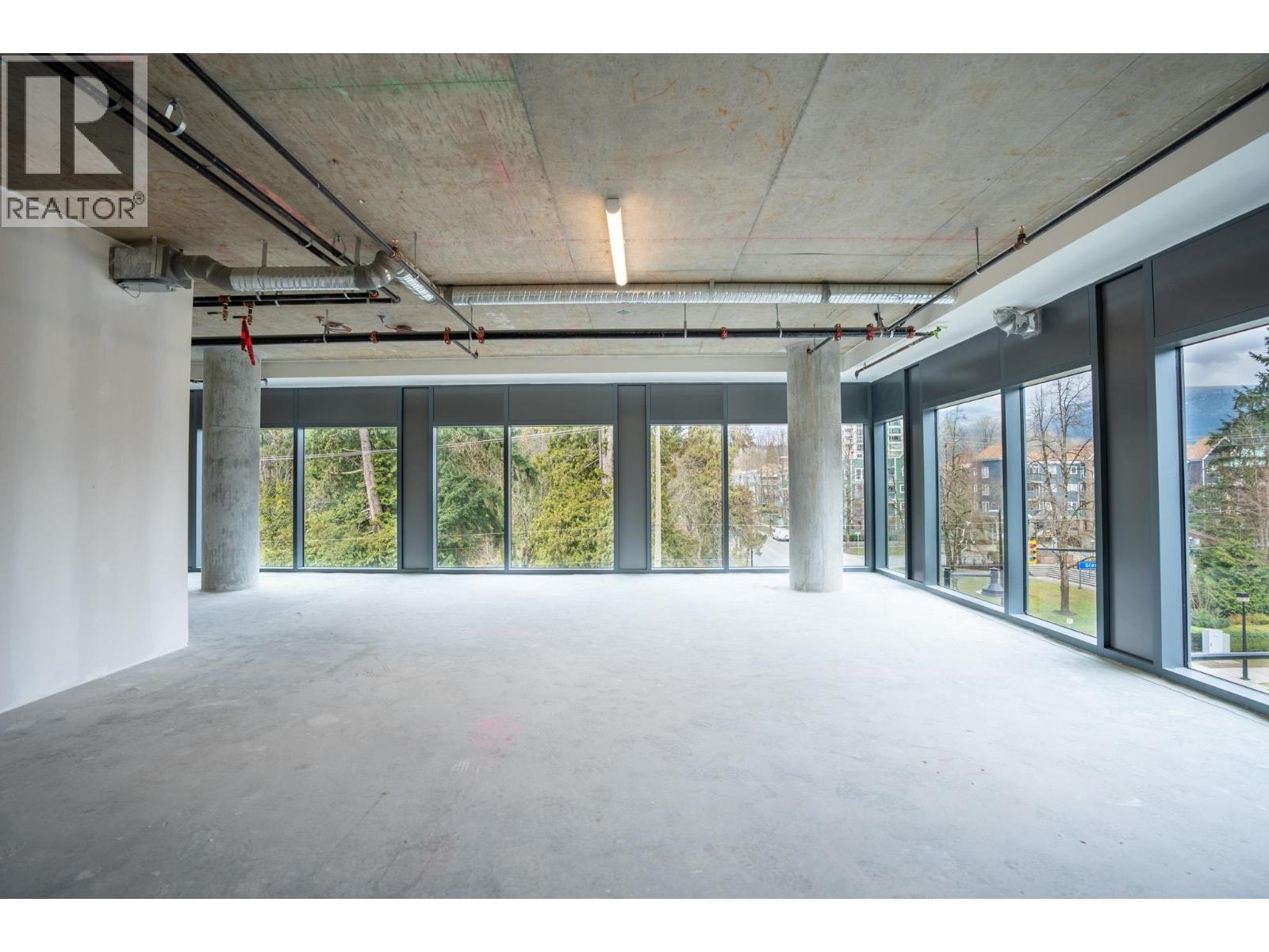 402 3056 Glen Drive, Coquitlam, British Columbia  V3B 0V1 - Photo 4 - C8075861