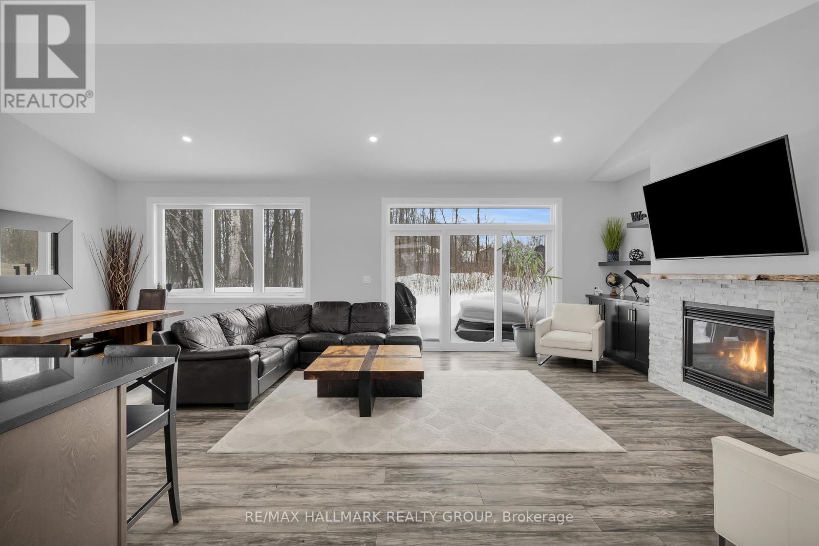 1077 Shearer Drive, Brockville, Ontario  K6V 7K1 - Photo 6 - X12758496