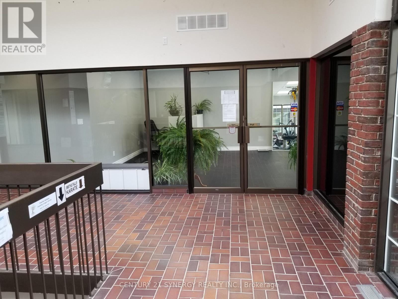 201 - 23 Beckwith Street N, Smiths Falls, Ontario  K7A 2B2 - Photo 2 - X12758302