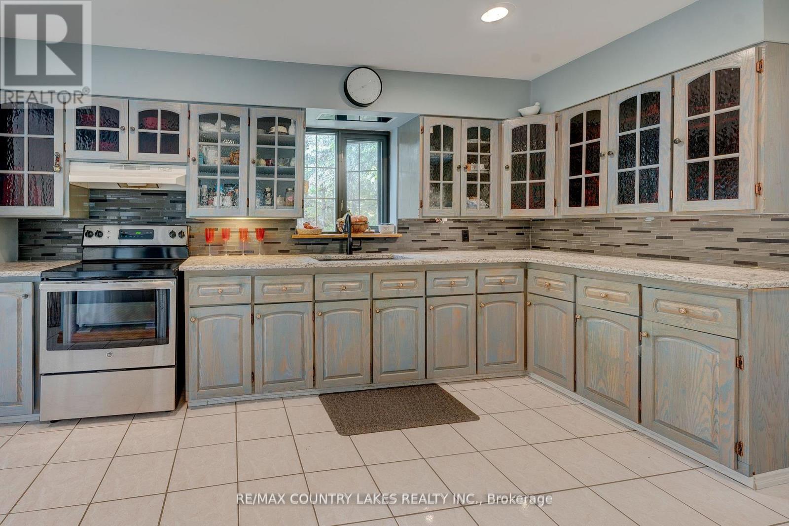 341 County Rd 46, Kawartha Lakes, Ontario  K0M 2M0 - Photo 10 - X12758644