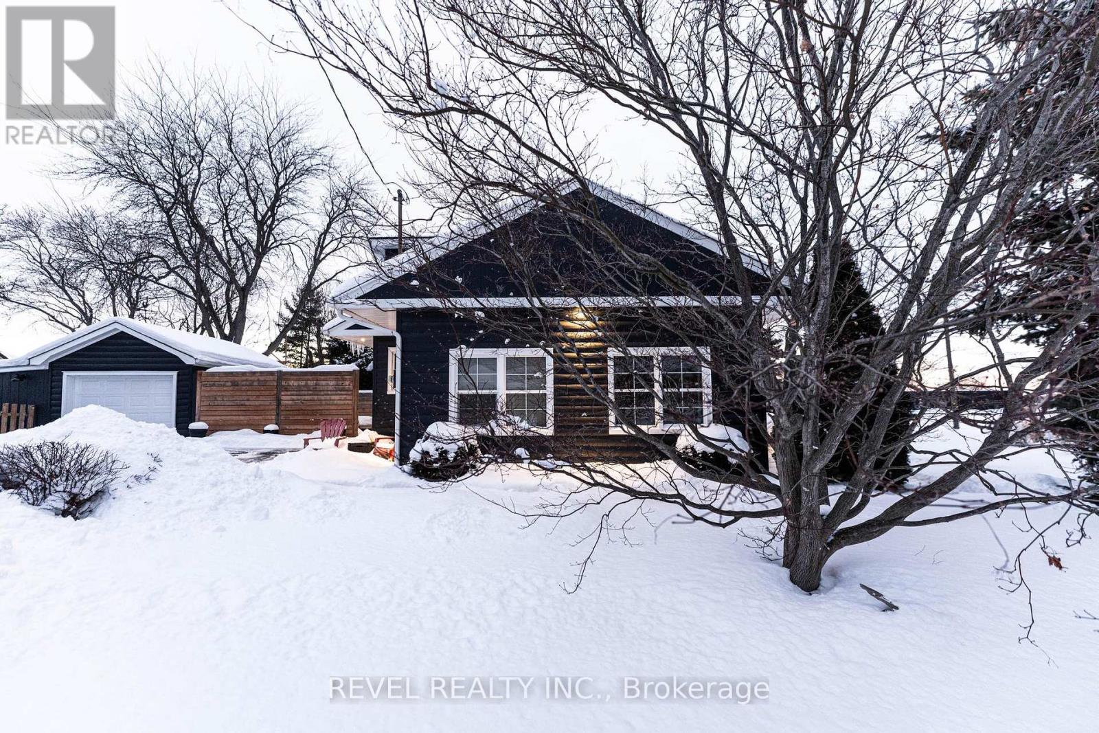 331 St Paul Street W, St. Catharines, Ontario  L2R 6P7 - Photo 3 - X12758682