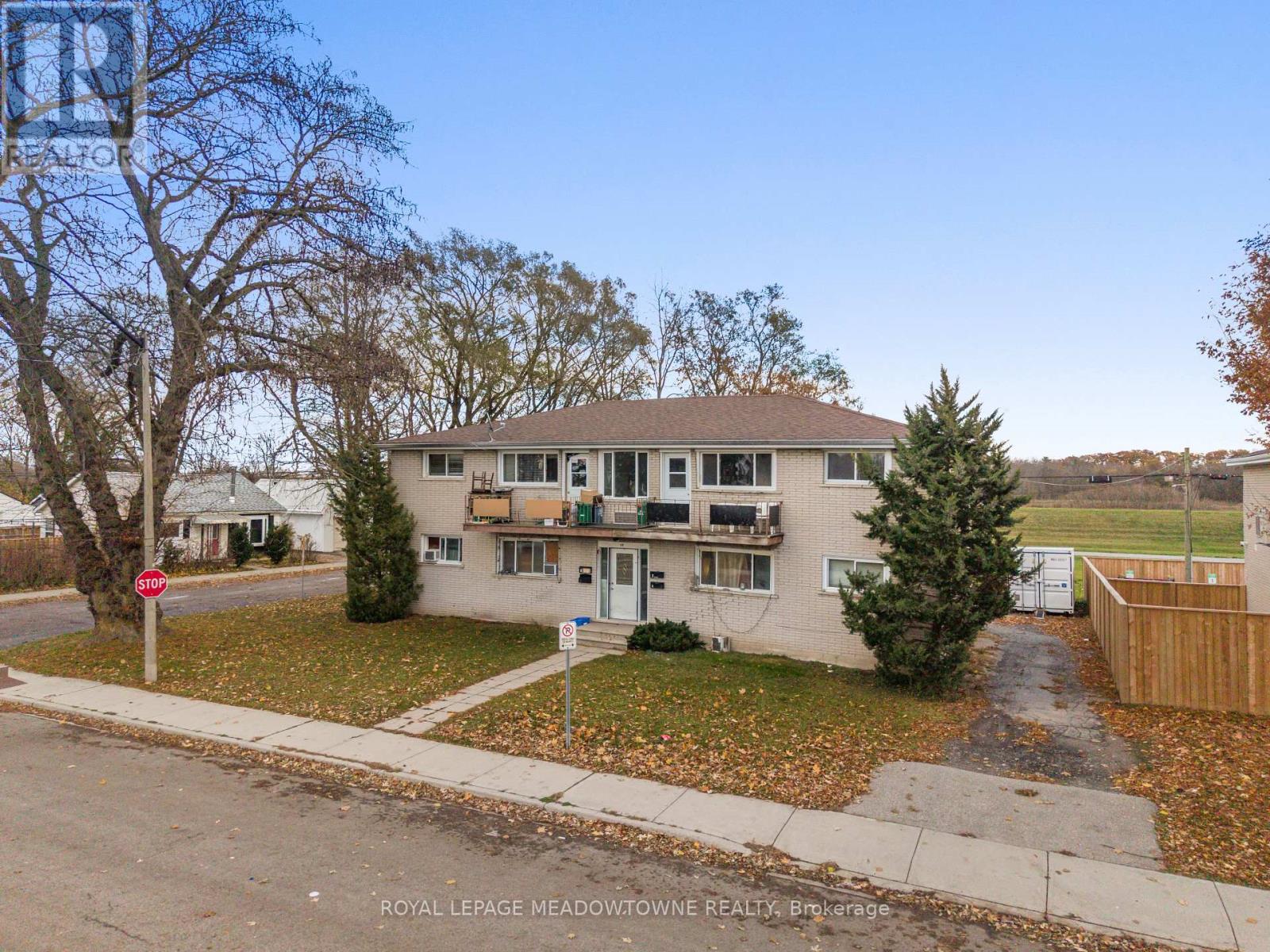 94 Sixth Avenue, Brantford, Ontario  N3S 1B2 - Photo 37 - X12758662